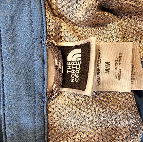 The North Face button down top - women's M - Picture 12 of 14